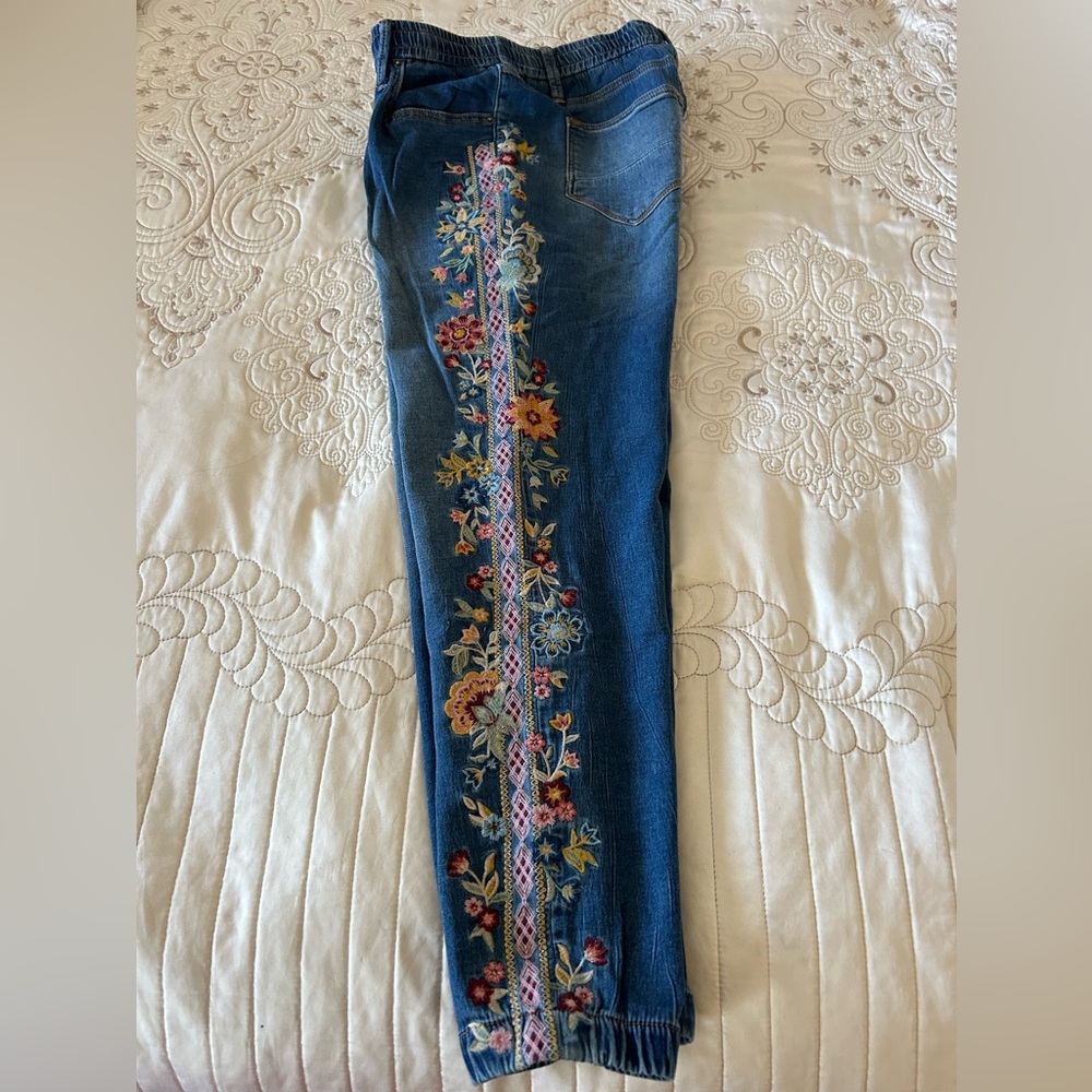 DRIFTWOOD Blue Denim Boyfriend Jeans with Floral Side Embroidery - Picture 3 of 11